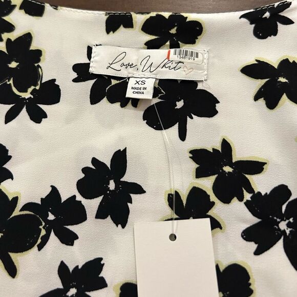 Love Whit Black White Floral Wrap Midi Dress Size XS NEW - Picture 11 of 11